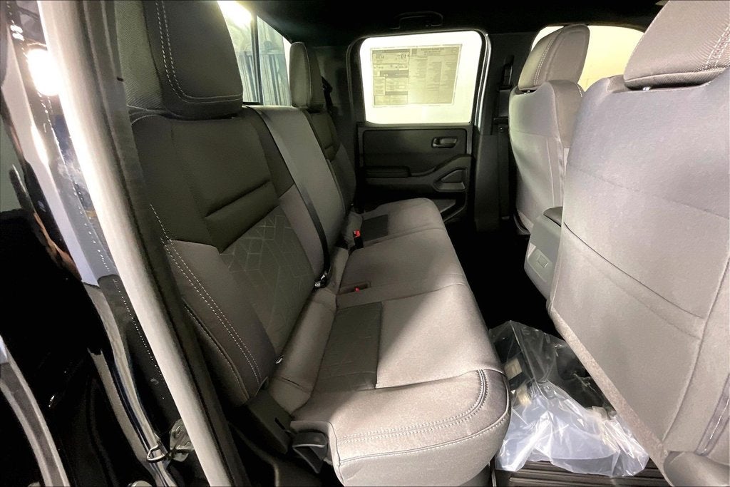 2027 Nissan Frontier Crew Cab SV