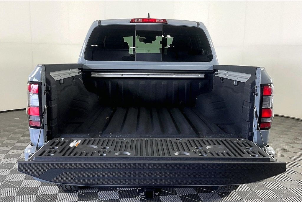 2027 Nissan Frontier Crew Cab SV