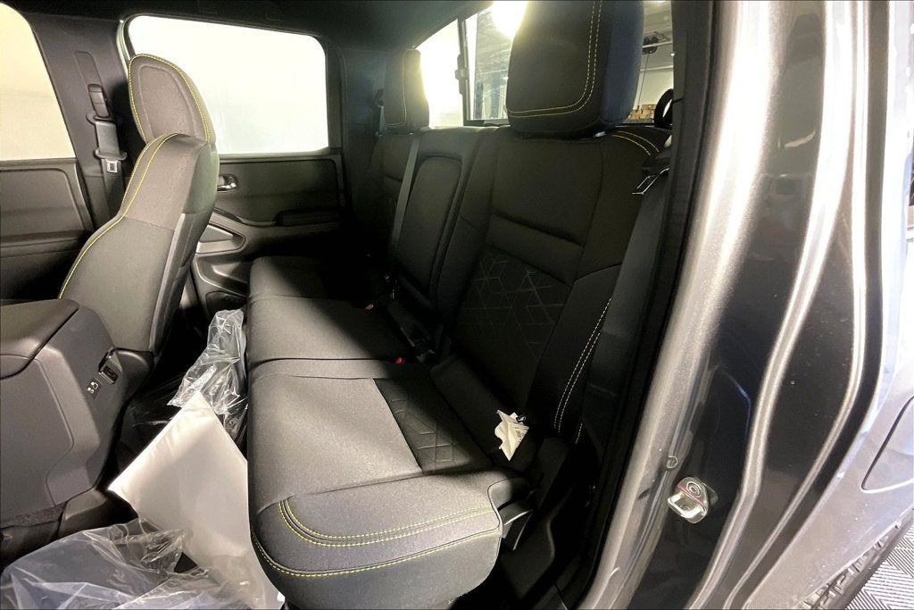 2027 Nissan Frontier Crew Cab SV
