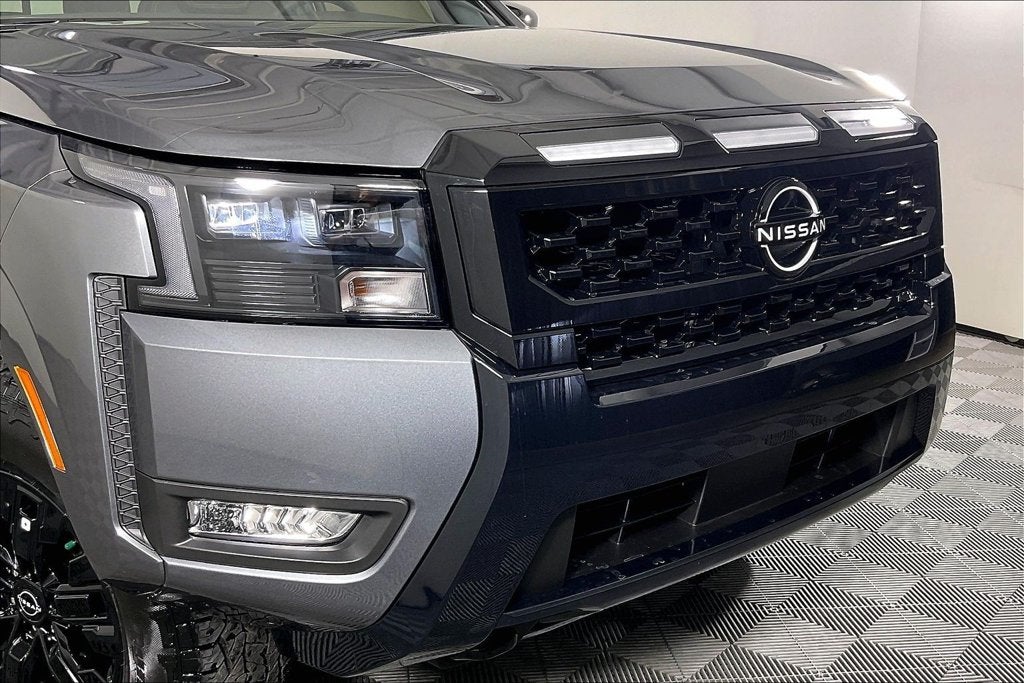 2027 Nissan Frontier Crew Cab SV