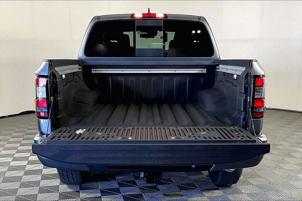 2027 Nissan Frontier Crew Cab SV