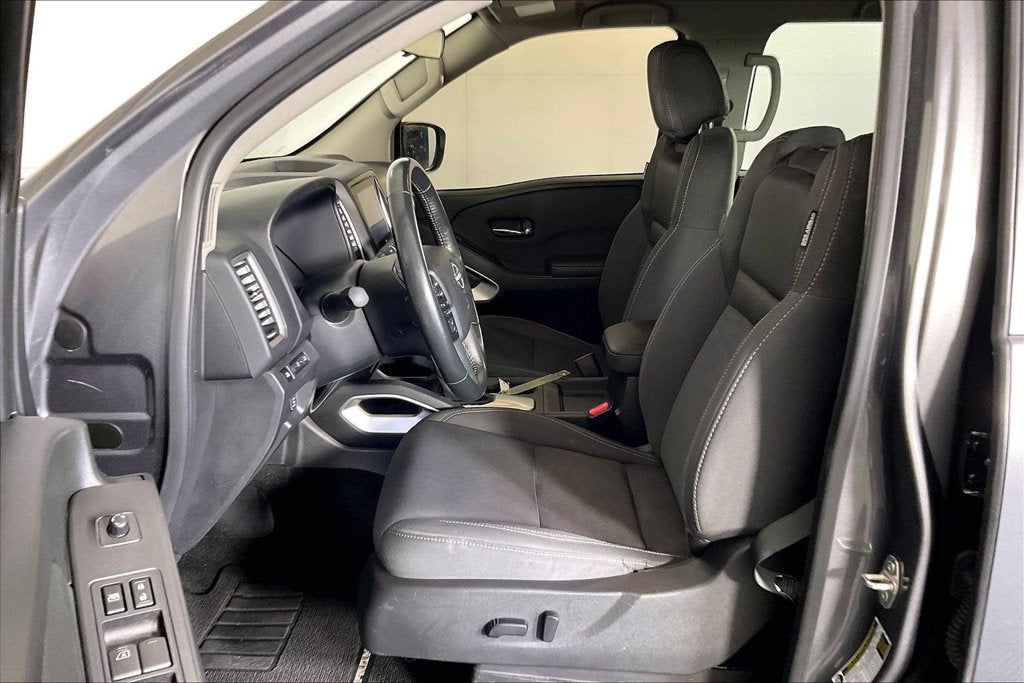 2024 Nissan Frontier SV