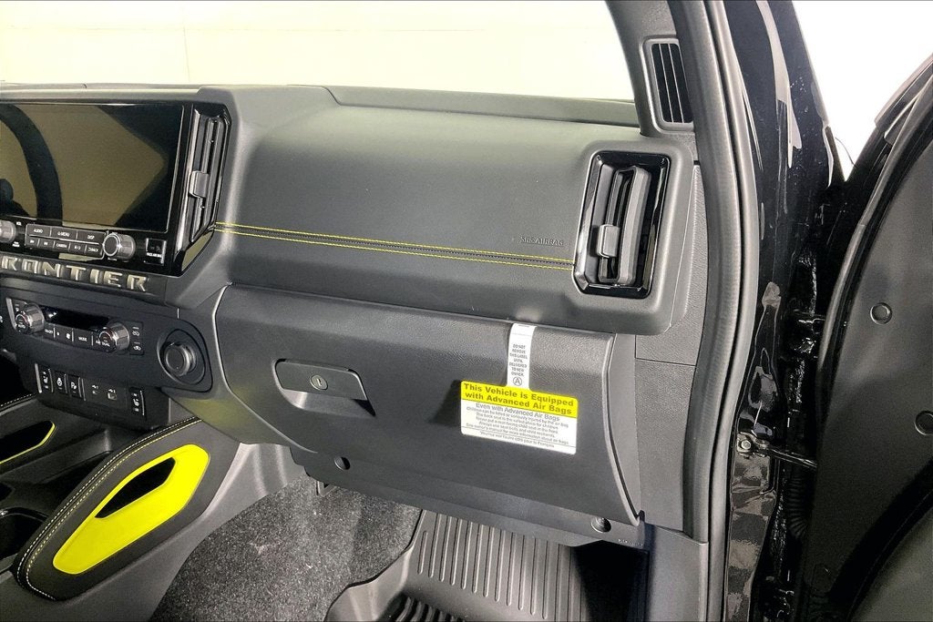 2027 Nissan Frontier SV