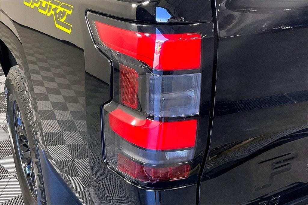 2027 Nissan Frontier SV