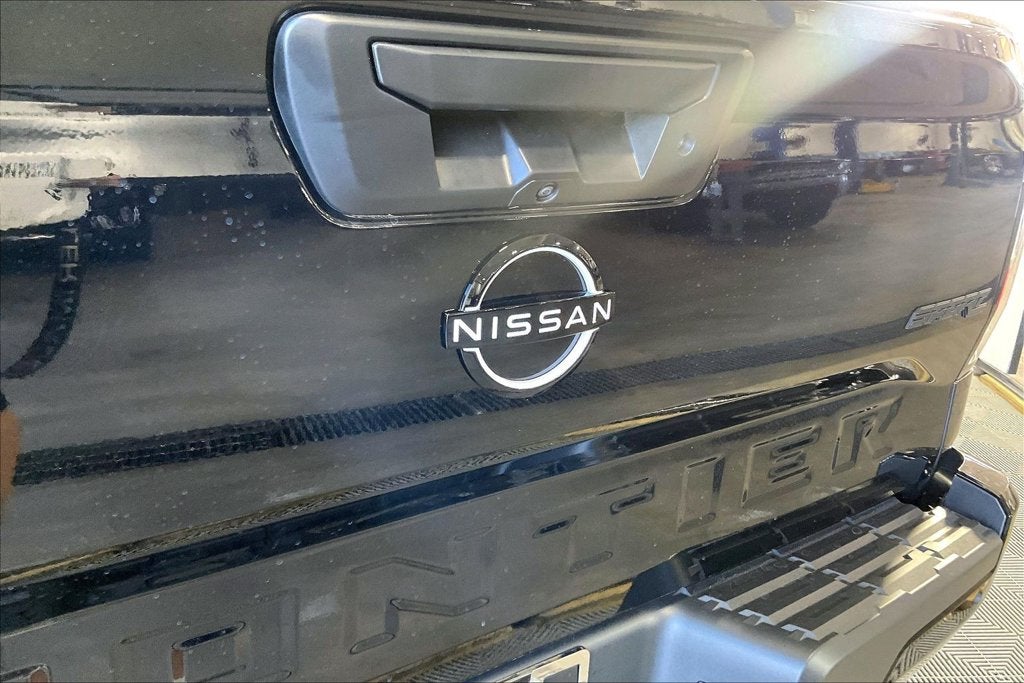2027 Nissan Frontier SV