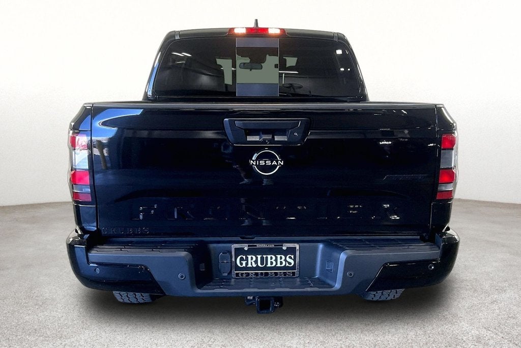 2027 Nissan Frontier SV