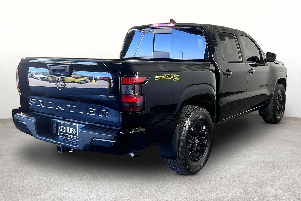 2027 Nissan Frontier SV