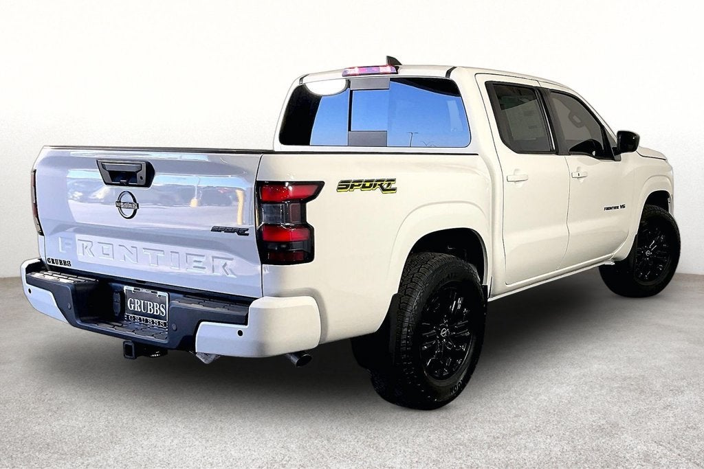 2027 Nissan Frontier SV