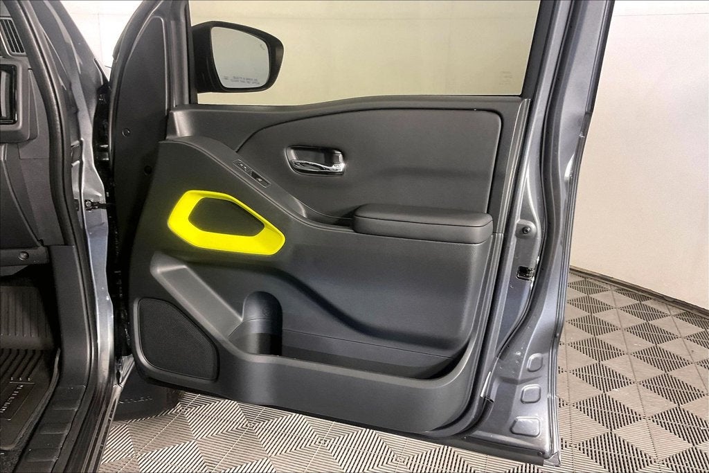 2027 Nissan Frontier SV