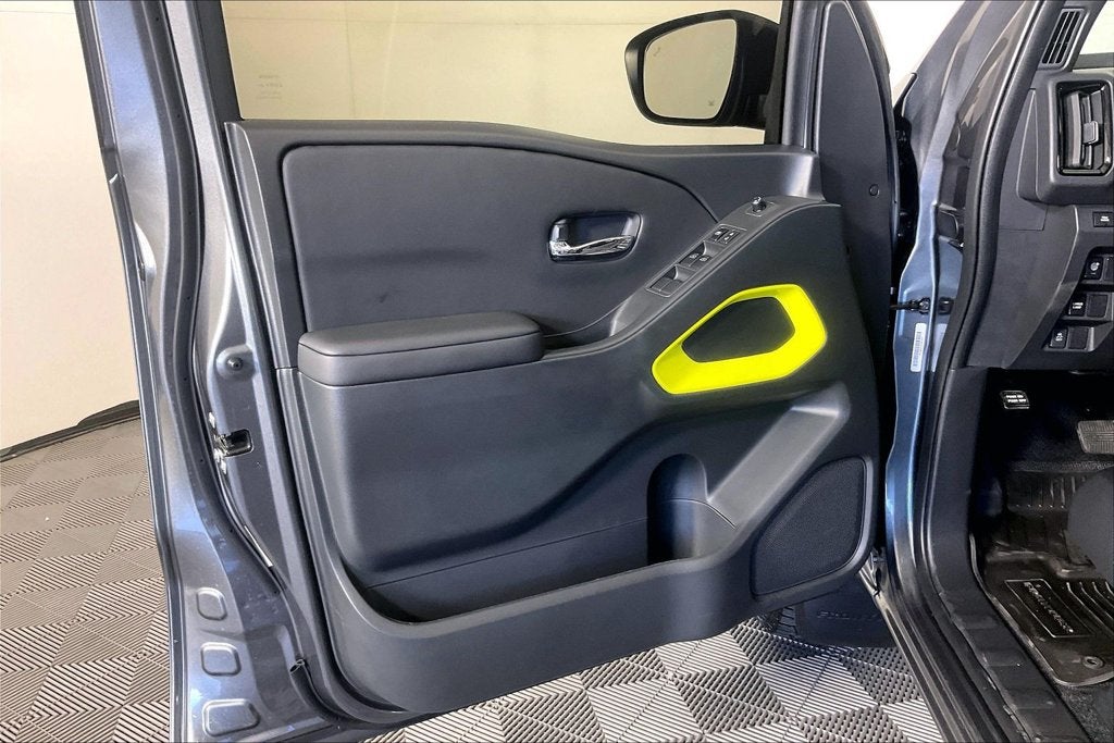 2027 Nissan Frontier SV