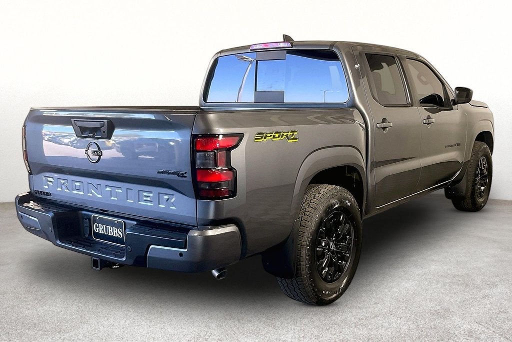 2027 Nissan Frontier SV