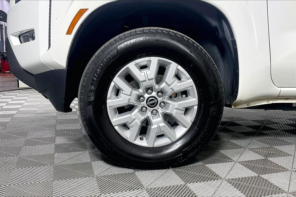 2024 Nissan Frontier SV