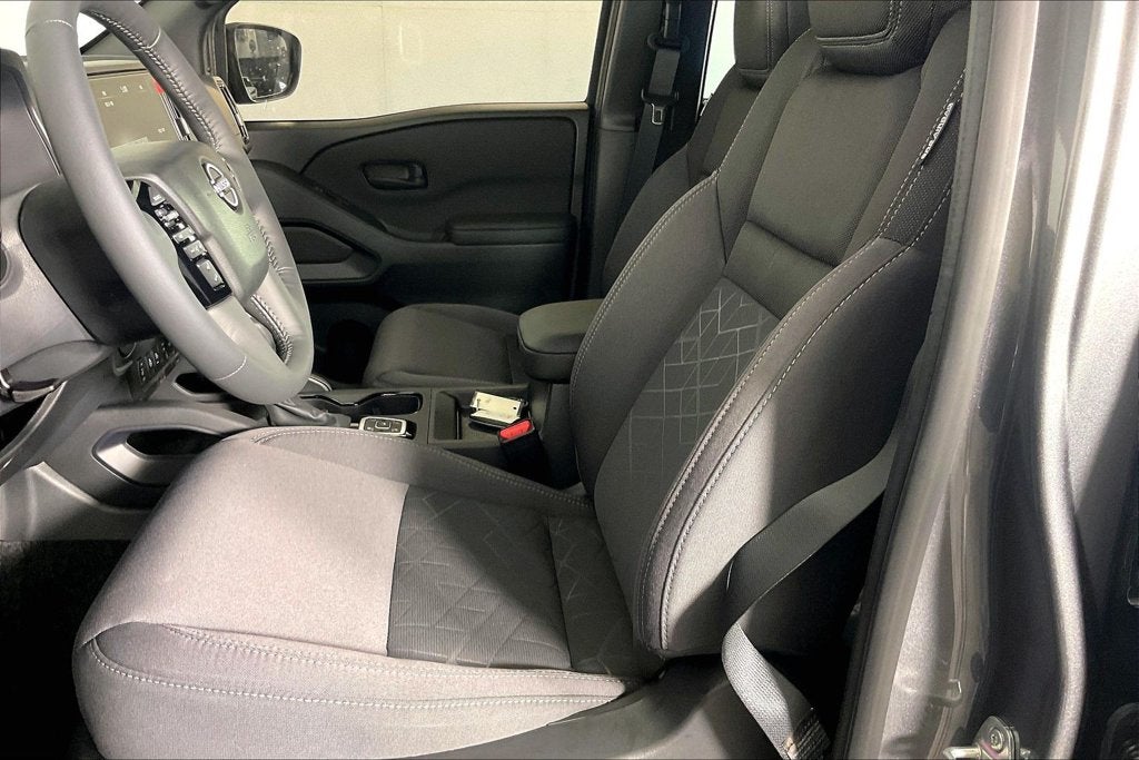 2027 Nissan Frontier Crew Cab SV