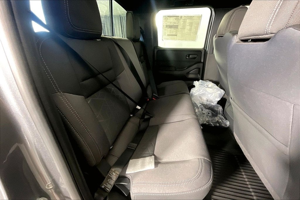 2027 Nissan Frontier Crew Cab SV