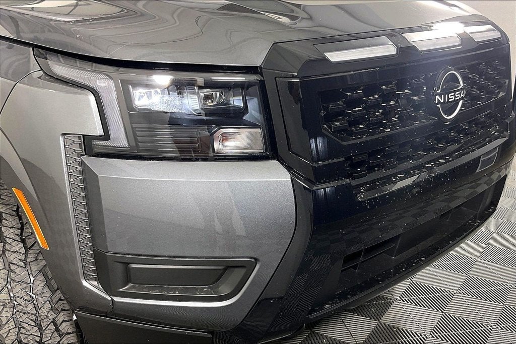 2027 Nissan Frontier Crew Cab SV
