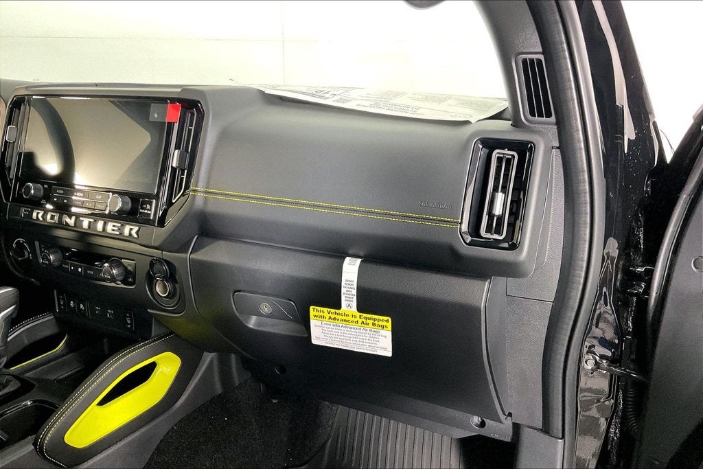 2027 Nissan Frontier Crew Cab SV