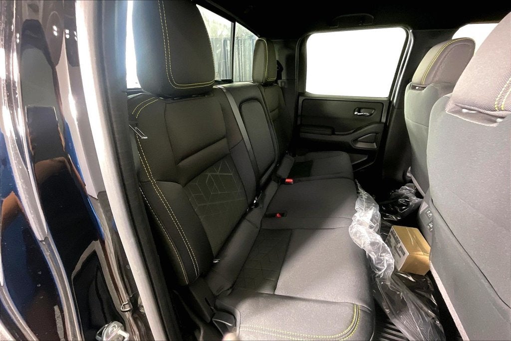 2027 Nissan Frontier Crew Cab SV