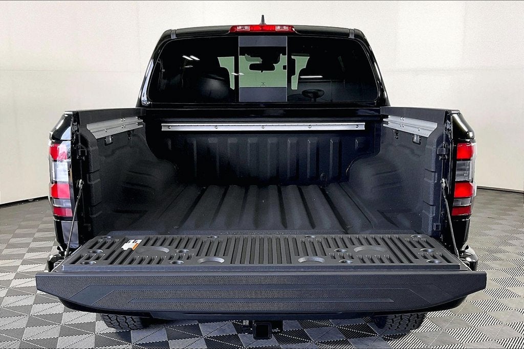 2027 Nissan Frontier Crew Cab SV