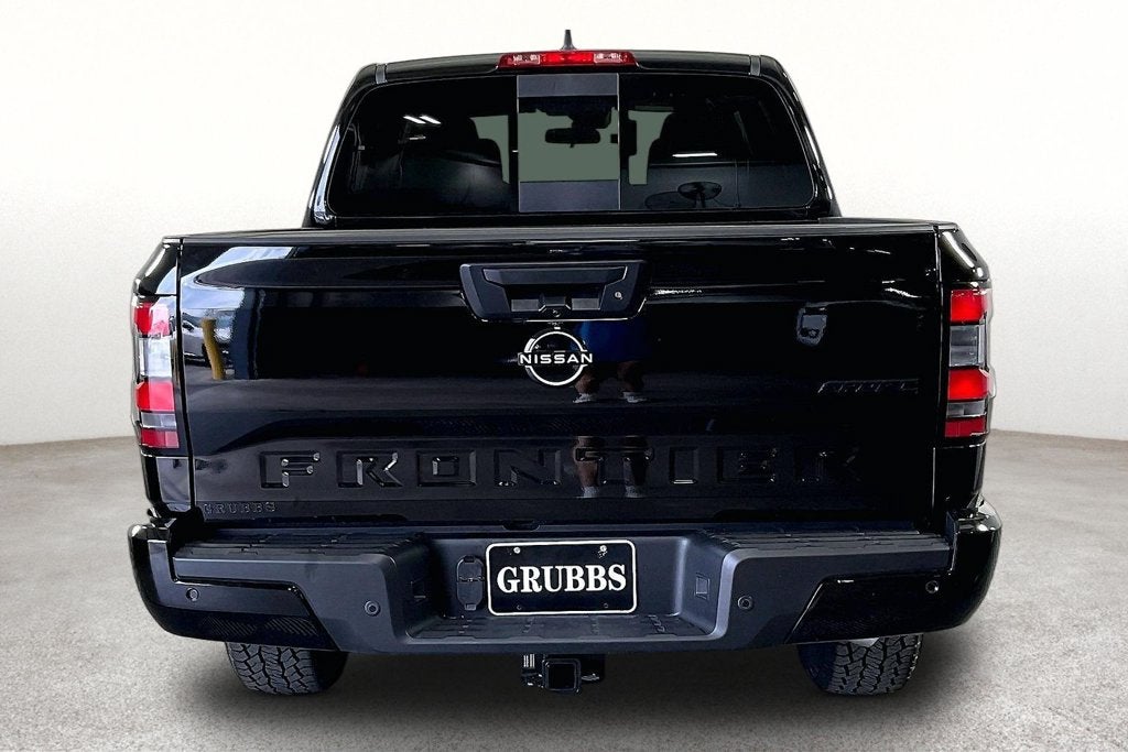 2027 Nissan Frontier Crew Cab SV