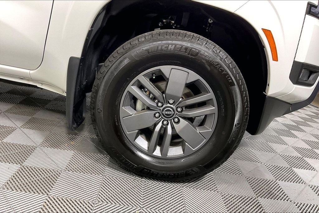 2025 Nissan Frontier Crew Cab SV