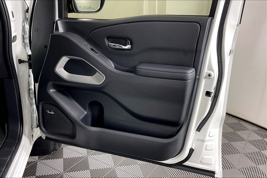 2025 Nissan Frontier Crew Cab SV