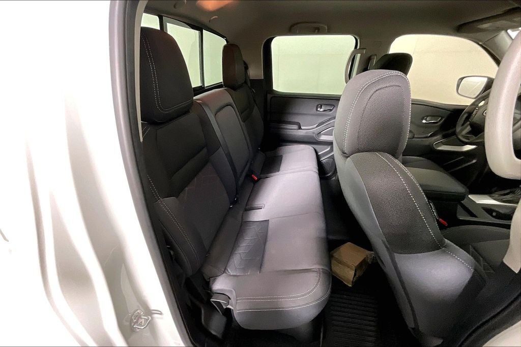 2025 Nissan Frontier Crew Cab SV