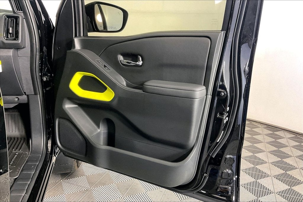 2027 Nissan Frontier SV
