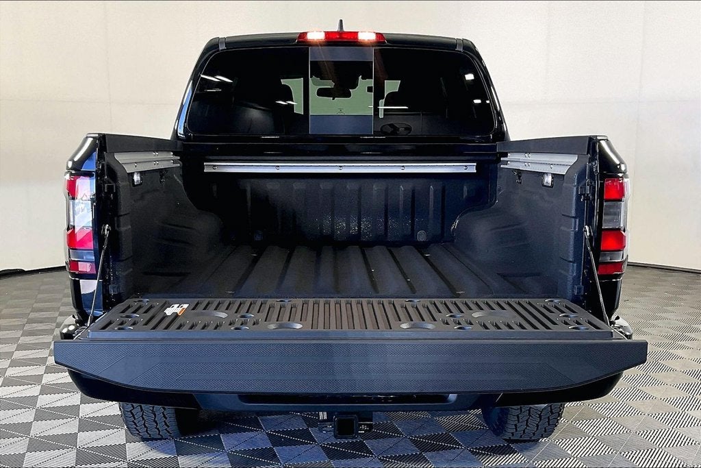 2027 Nissan Frontier SV