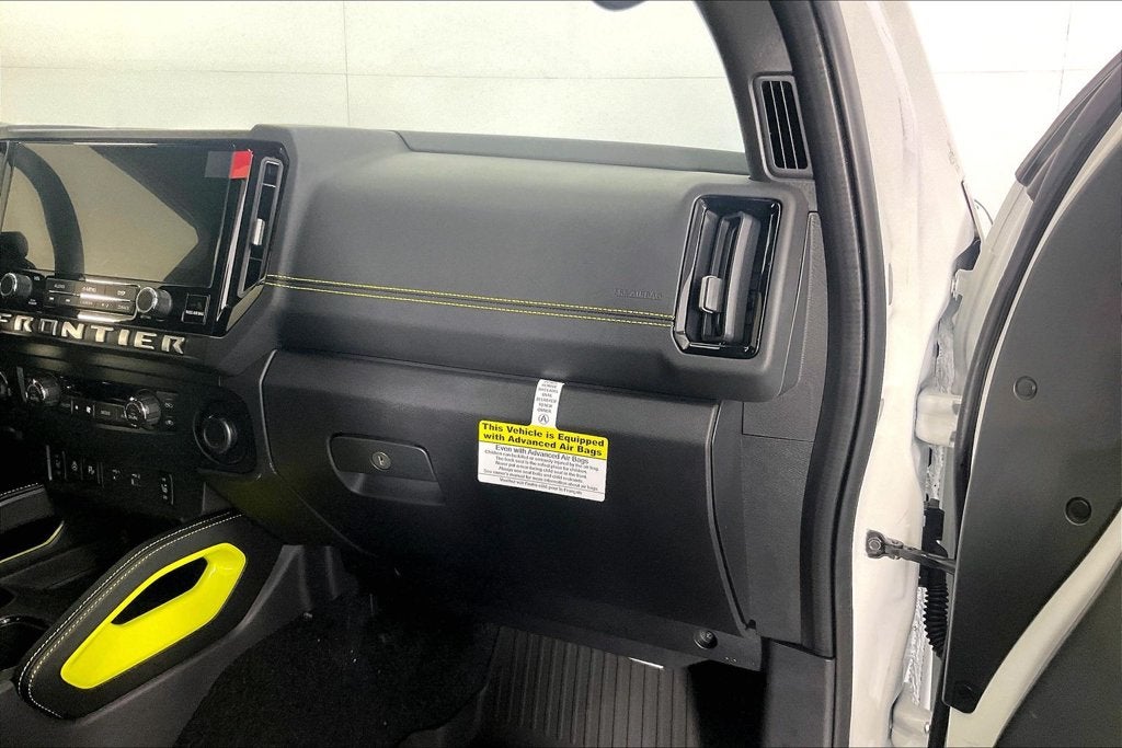 2027 Nissan Frontier Crew Cab SV