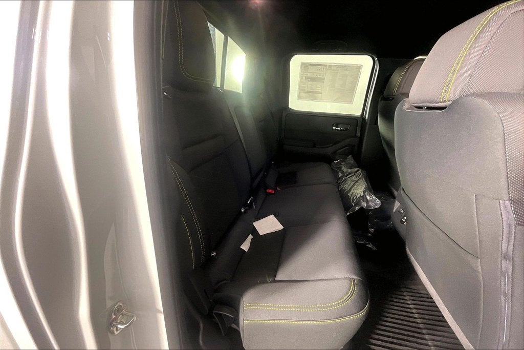 2027 Nissan Frontier Crew Cab SV