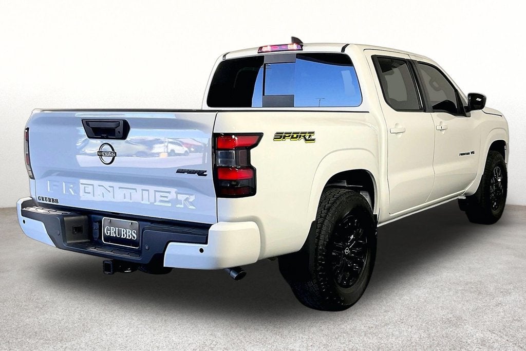 2027 Nissan Frontier Crew Cab SV