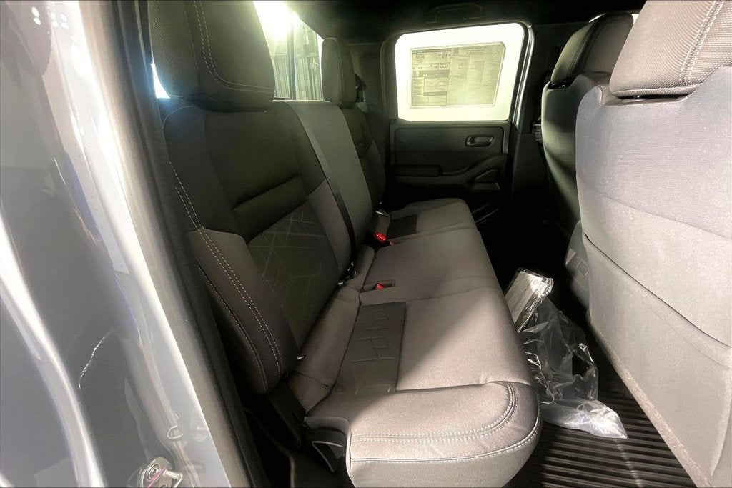 2027 Nissan Frontier SV