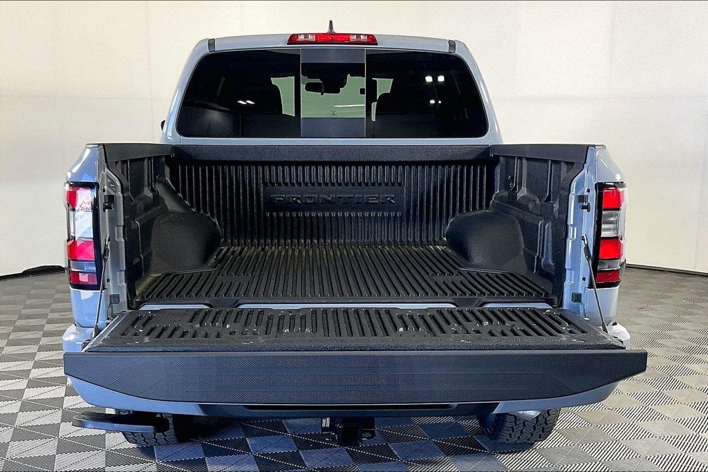 2027 Nissan Frontier SV
