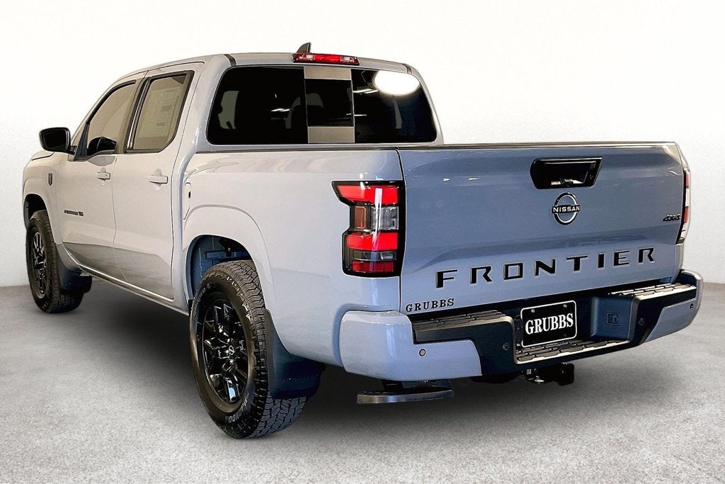 2027 Nissan Frontier SV
