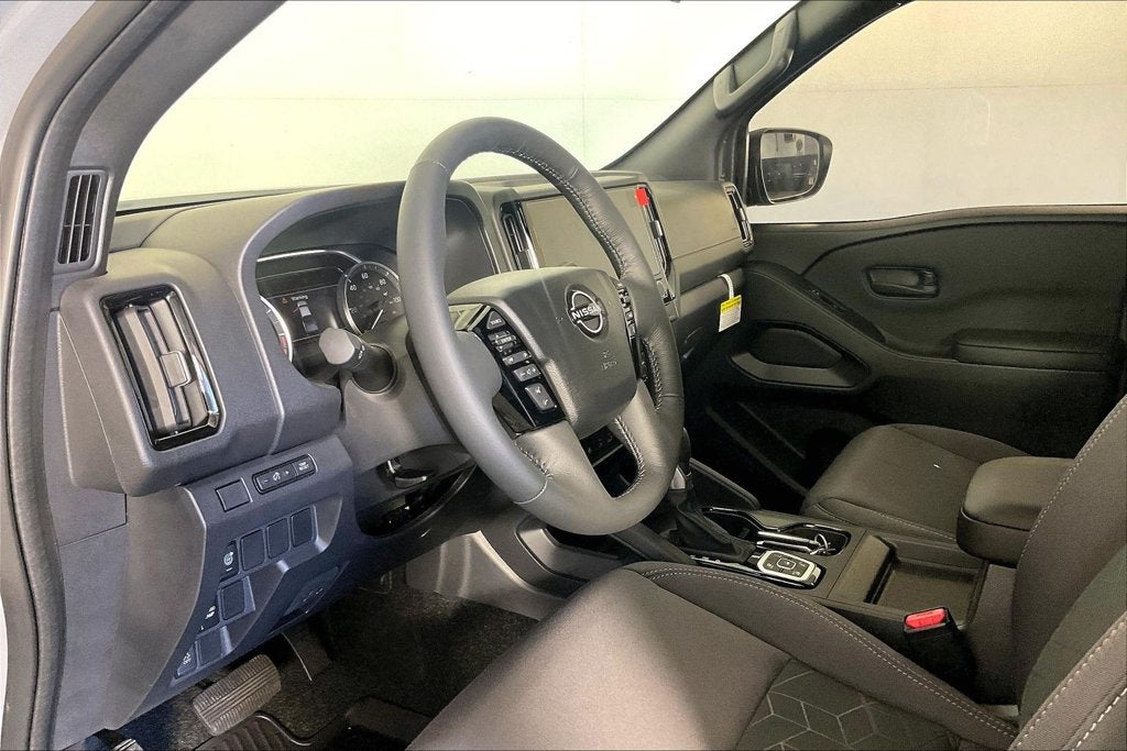 2027 Nissan Frontier SV
