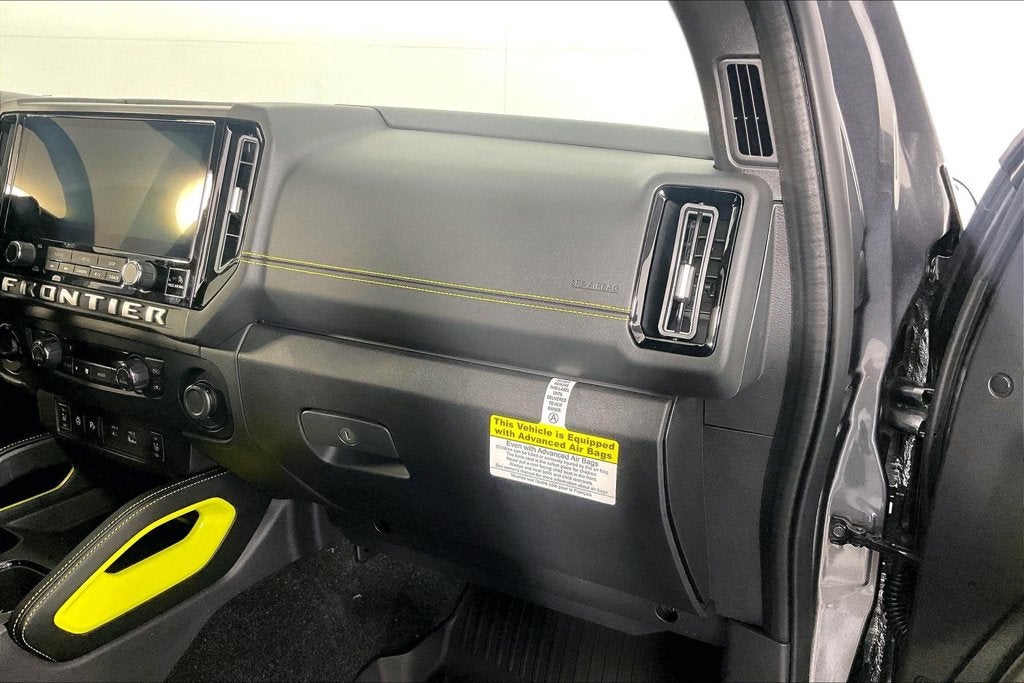 2027 Nissan Frontier SV