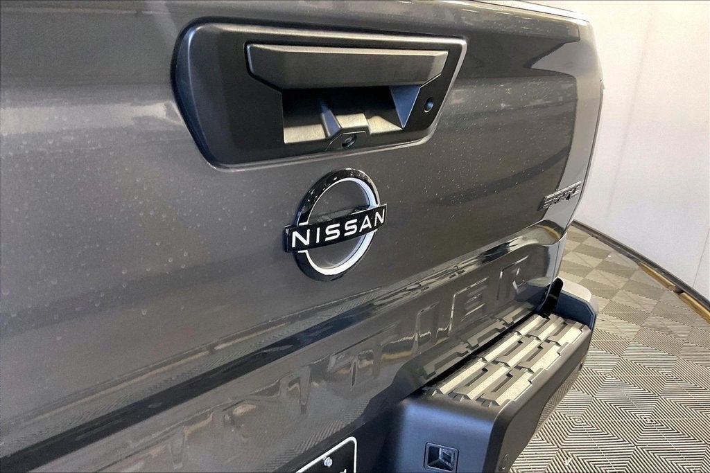 2027 Nissan Frontier SV