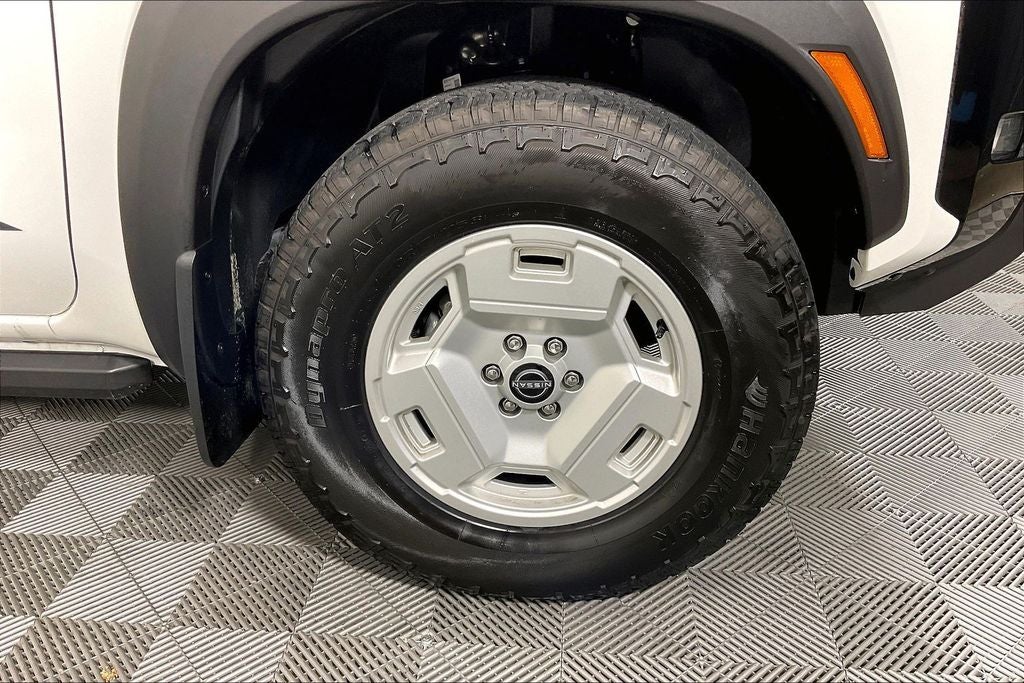 2024 Nissan Frontier Crew Cab SV