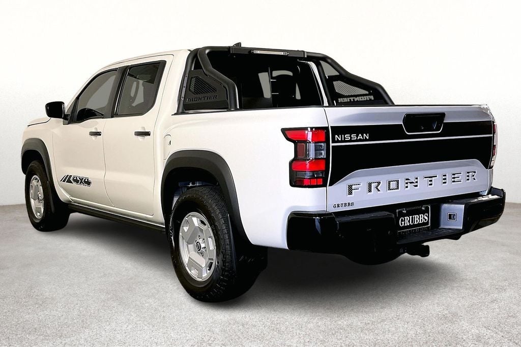 2024 Nissan Frontier Crew Cab SV
