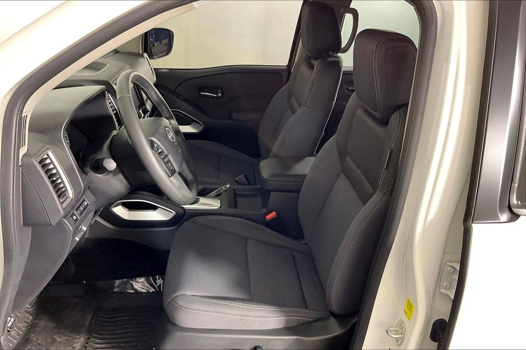 2024 Nissan Frontier Crew Cab SV