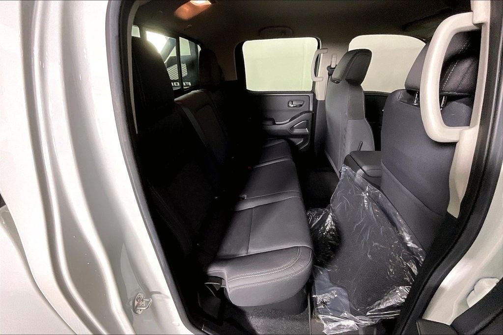 2024 Nissan Frontier Crew Cab SV