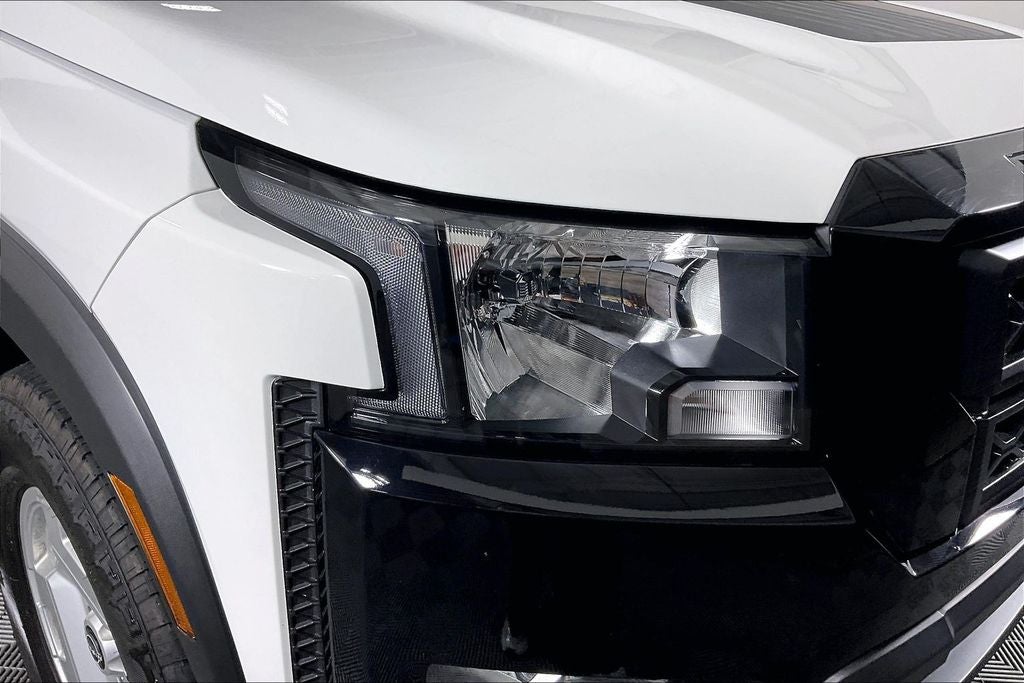 2024 Nissan Frontier Crew Cab SV