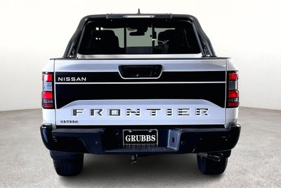 2024 Nissan Frontier Crew Cab SV