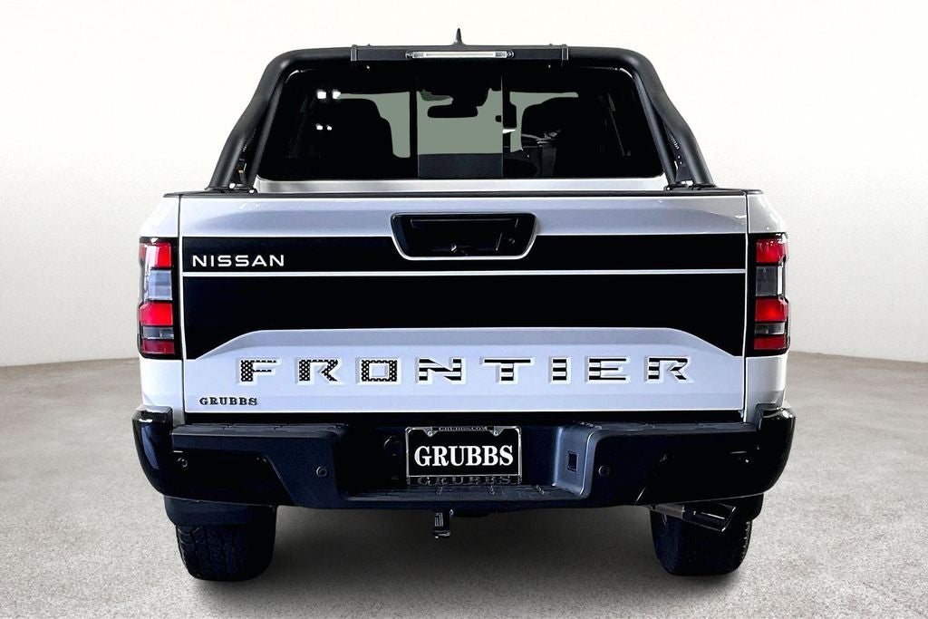 2024 Nissan Frontier Crew Cab SV