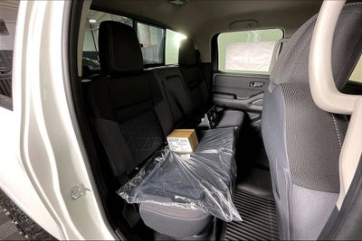 2025 Nissan Frontier Crew Cab SV