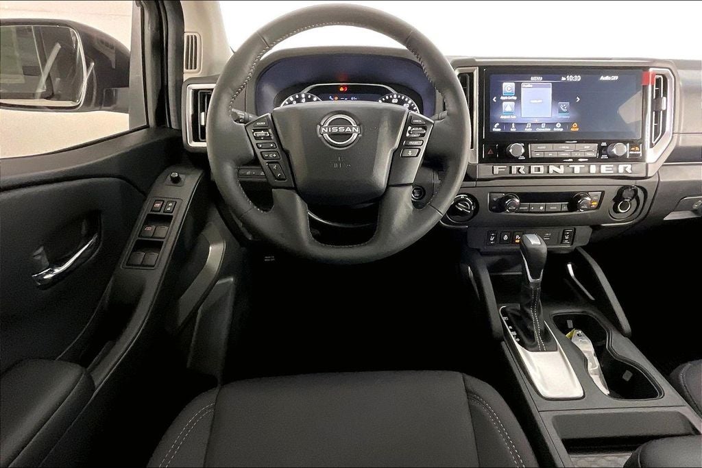 2025 Nissan Frontier Crew Cab SV