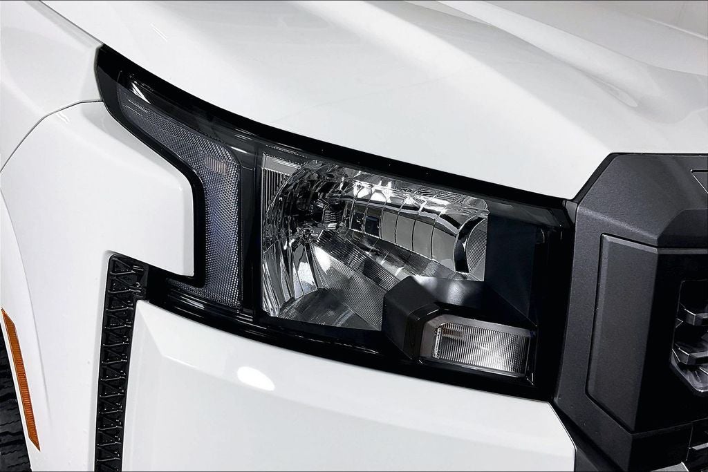 2025 Nissan Frontier Crew Cab SV