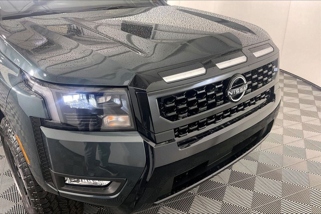 2027 Nissan Frontier SV