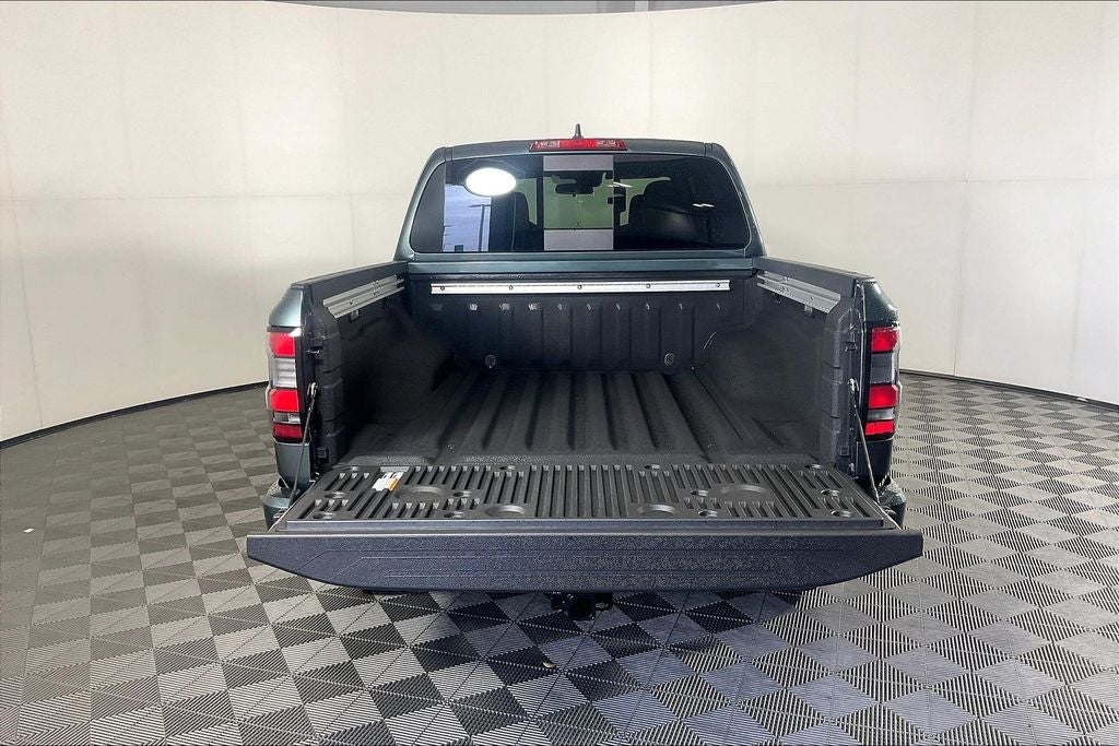 2027 Nissan Frontier SV