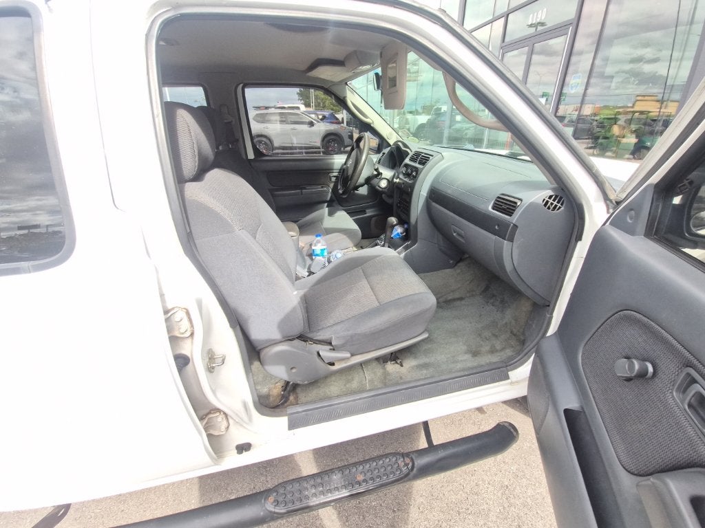2002 Nissan Frontier XE V6
